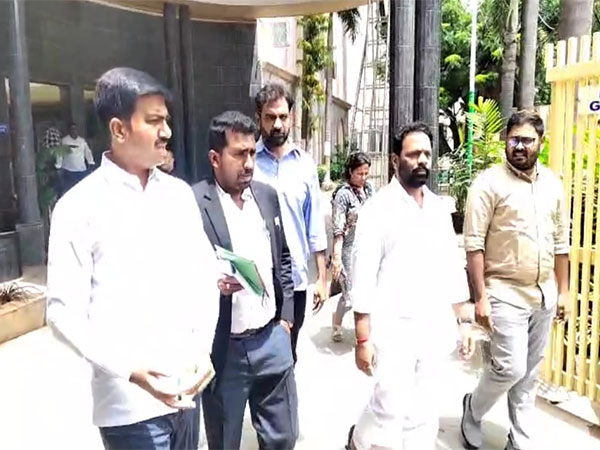BRS leaders at Cybercrimes police station. (Photo/ANI)
