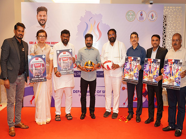 Telangana CM Revanth Reddy with Abhishek Reddy, A Sonibala Devi, Shiva Sena Reddy, Vakiti Srihari,  Jayesh Ranjan, Yashwanth Biyyala and Kiran Kumar Reddy (Photo: Prime Volleyball League)
