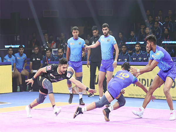 Players in action during the match (Photo: PKL)