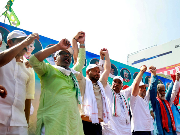INDIA bloc leaders hold hands hold hands as 'Voter Adhikar Yatra' wraps up in Patna (Photo/ANI)