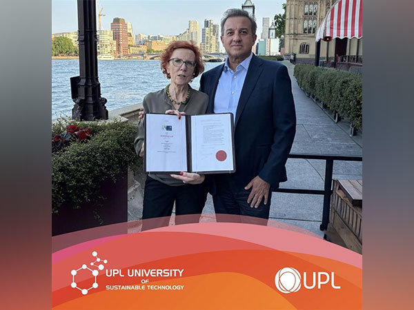 Jai Shroff, Chairman and Group of CEO, UPL (R), Baroness Jan Royall, Principal of Somerville College and Executive Director of the OICSD (L)