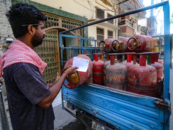 LPG distributors seek GST rate cut on pipe hoses (File Photo)