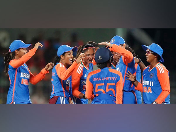 Uma Chetry with Indian Women's Cricket Team (Photo: ICC)