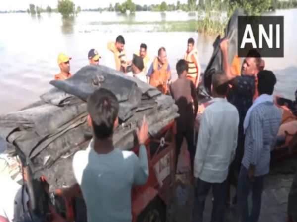 NDRF teams provide relief materials in flood-affected Fazilka