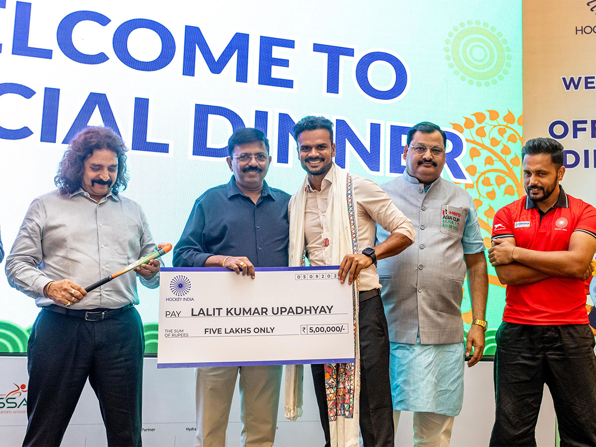 Hockey India felicitates former Indian Men's Hockey Team forward Lalit Kumar Upadhyay (Photo: HI)