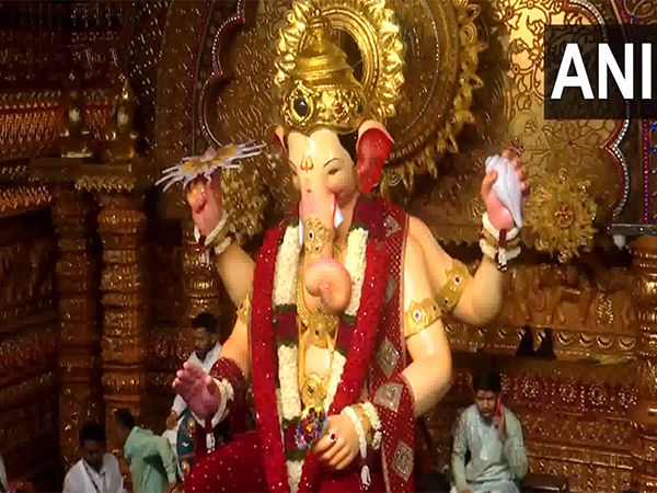 Visuals from Lalbaugcha Raja pandal (Photo/ANI) 
