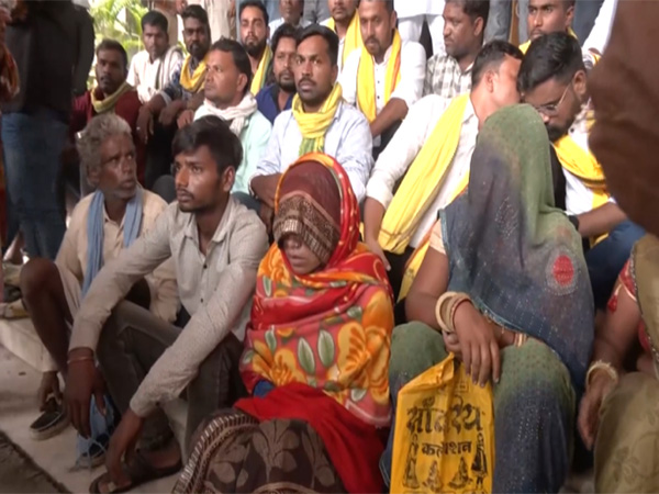 Family member staged sit-in outside the hospital (Photo/ANI)