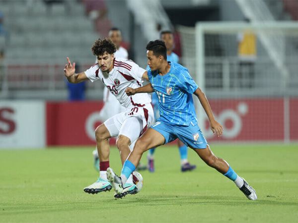 Players in actiond during India and Qatar clash. (Photo/AIFF)