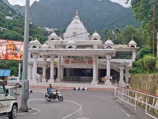 Vaishno Devi Yatra remains suspended for 13th consecutive day (Photo/ANI)
