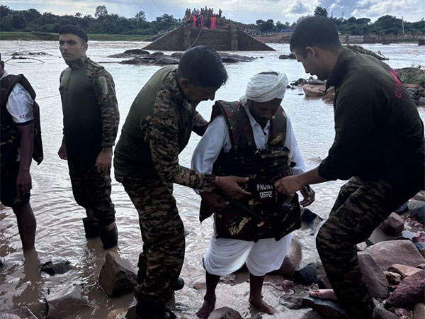 Indian Army at the forefront of nation's battle against floods (Photo/ANI)