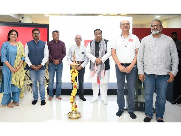 Chief Guest Dr. Sasmit Patra, with CamCom leadership and guests at AI& launch