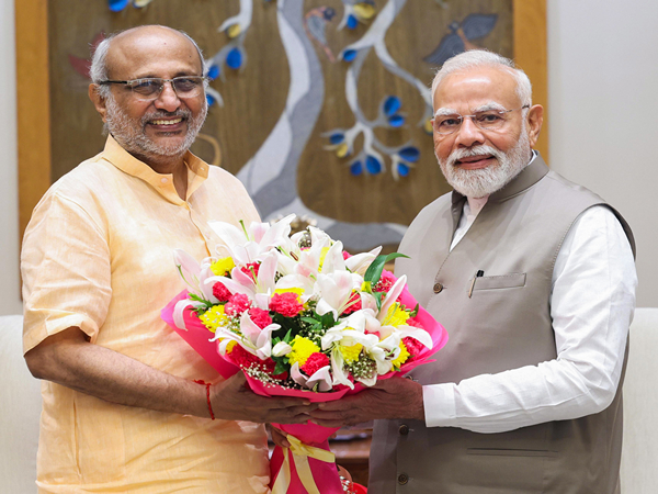 Newly elected Vice President CP Radhakrishnan (L) and PM Narendra Modi (R) (Photo: ANI) 
