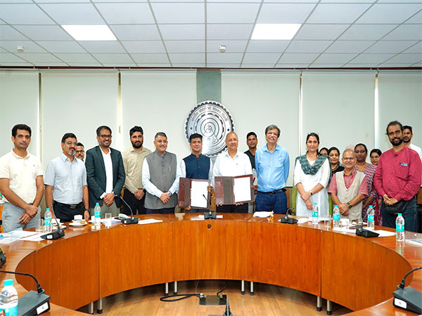 All the officials during he meeting (Photo: SAI Media)