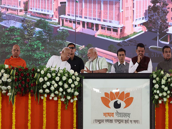 PM Narendra Modi and RSS chief Mohan Bhagwat (Photo/@narendramodi)