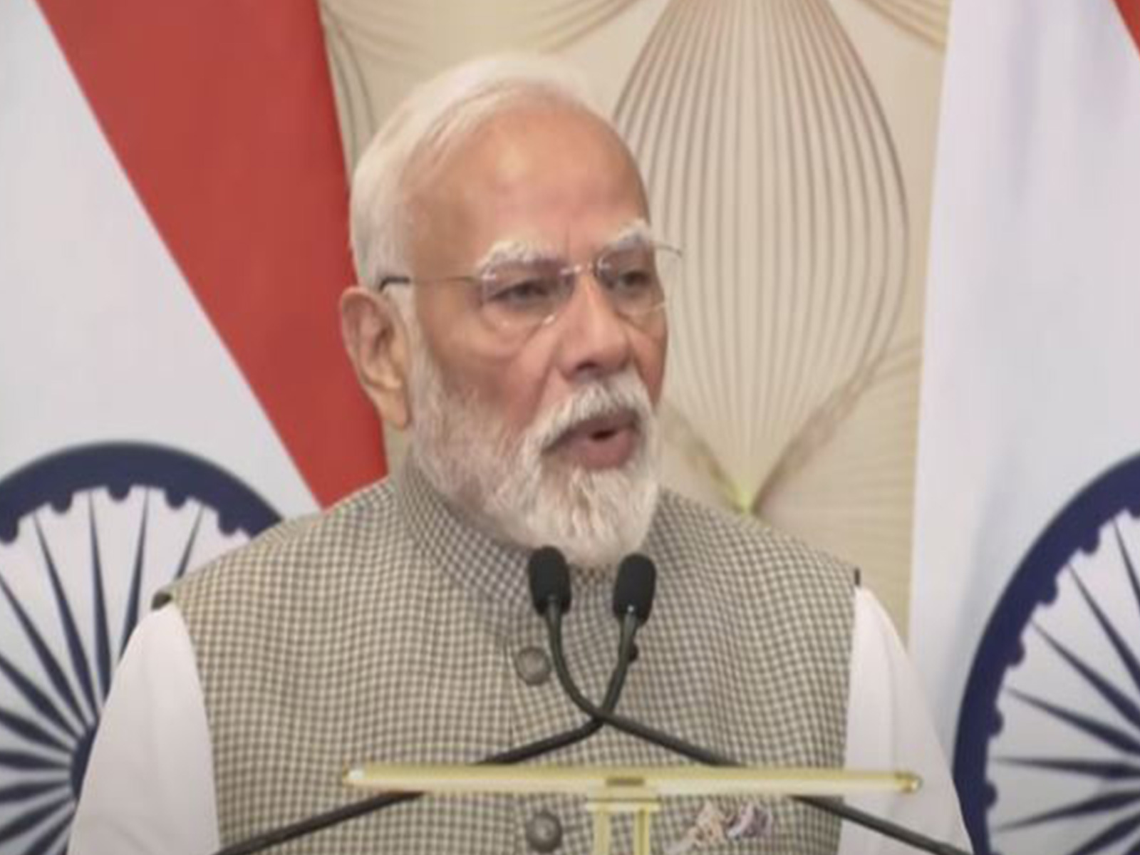 Prime Minister Narendra Modi with Mauritius PM Navinchandra Ramgoolam (Photo/ ANI)