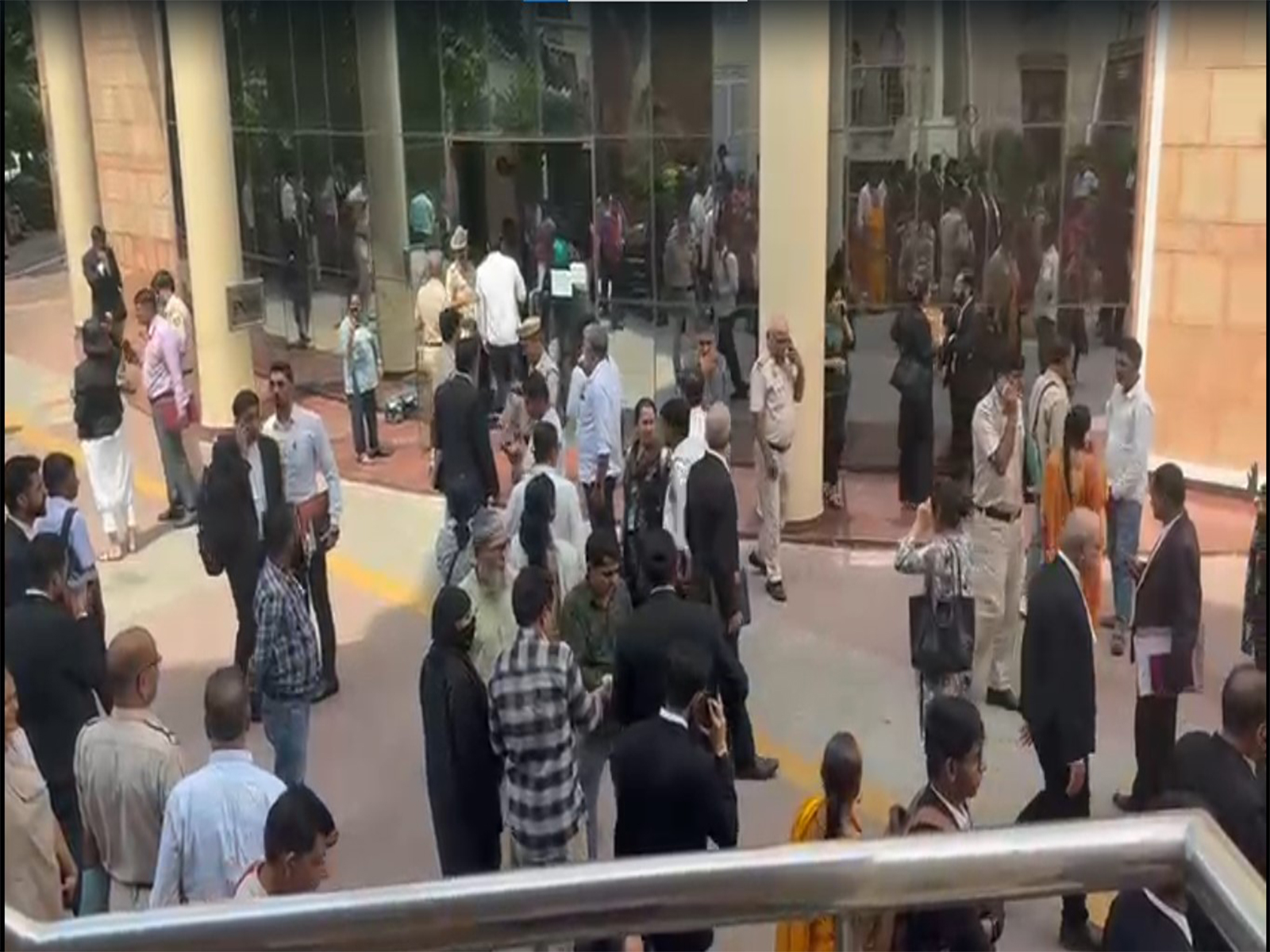 Scenes at Delhi High Court after an email warning of a bomb threat (Photo/ANI)