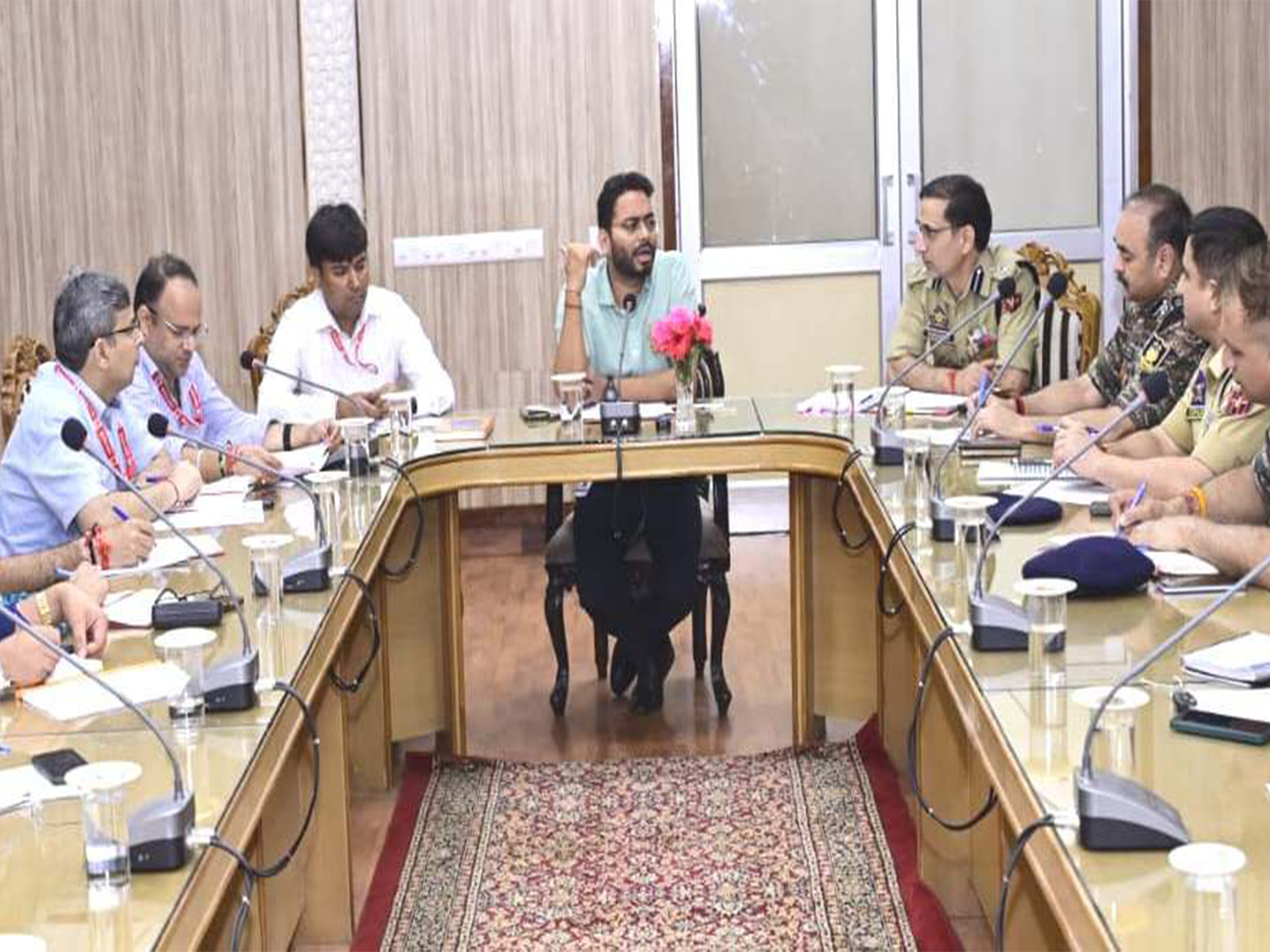 Sachin Kumar Vaishya holding meeting ahead of Shardiya Navratra (Photo/ SMVDSB Katra)