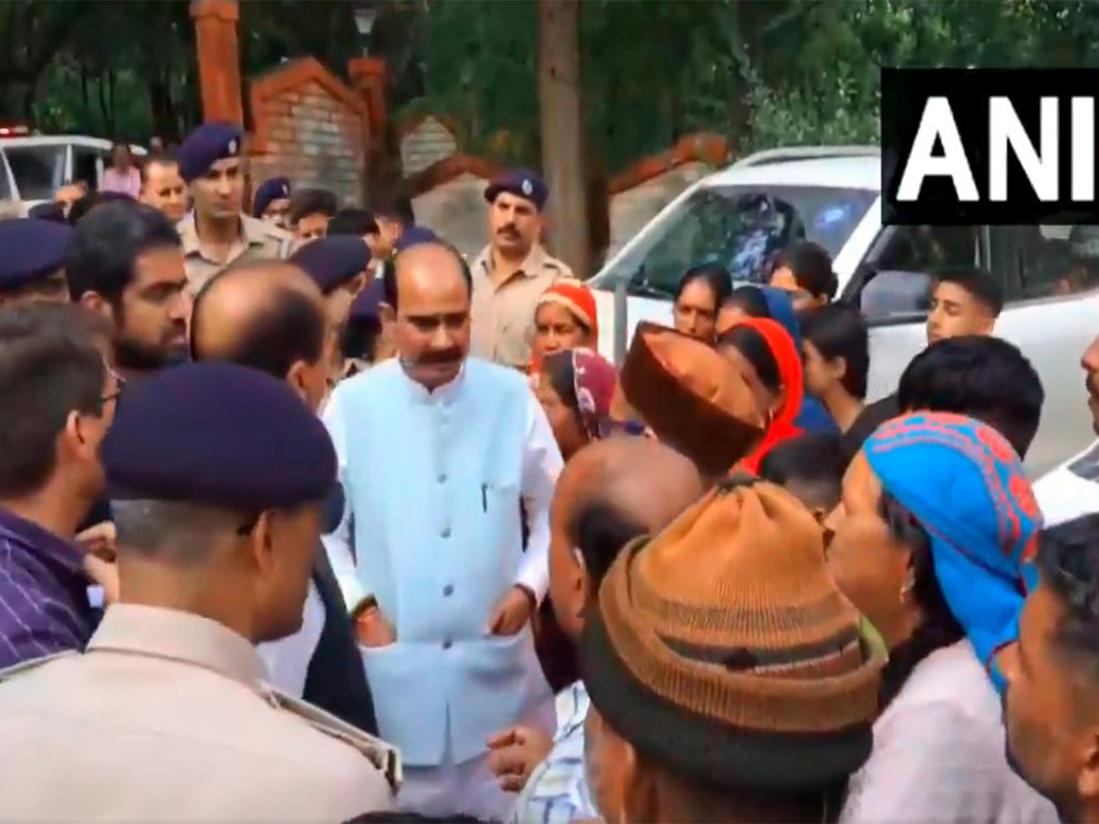 Union MoS Ajay Tamta visits flood-affected areas of Mandi, Kullu (Photo/ANI)