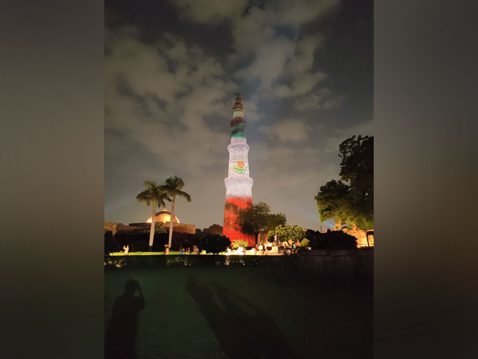 Mexican flag on Qutub Minar (Image: X@EmbaMexInd)
