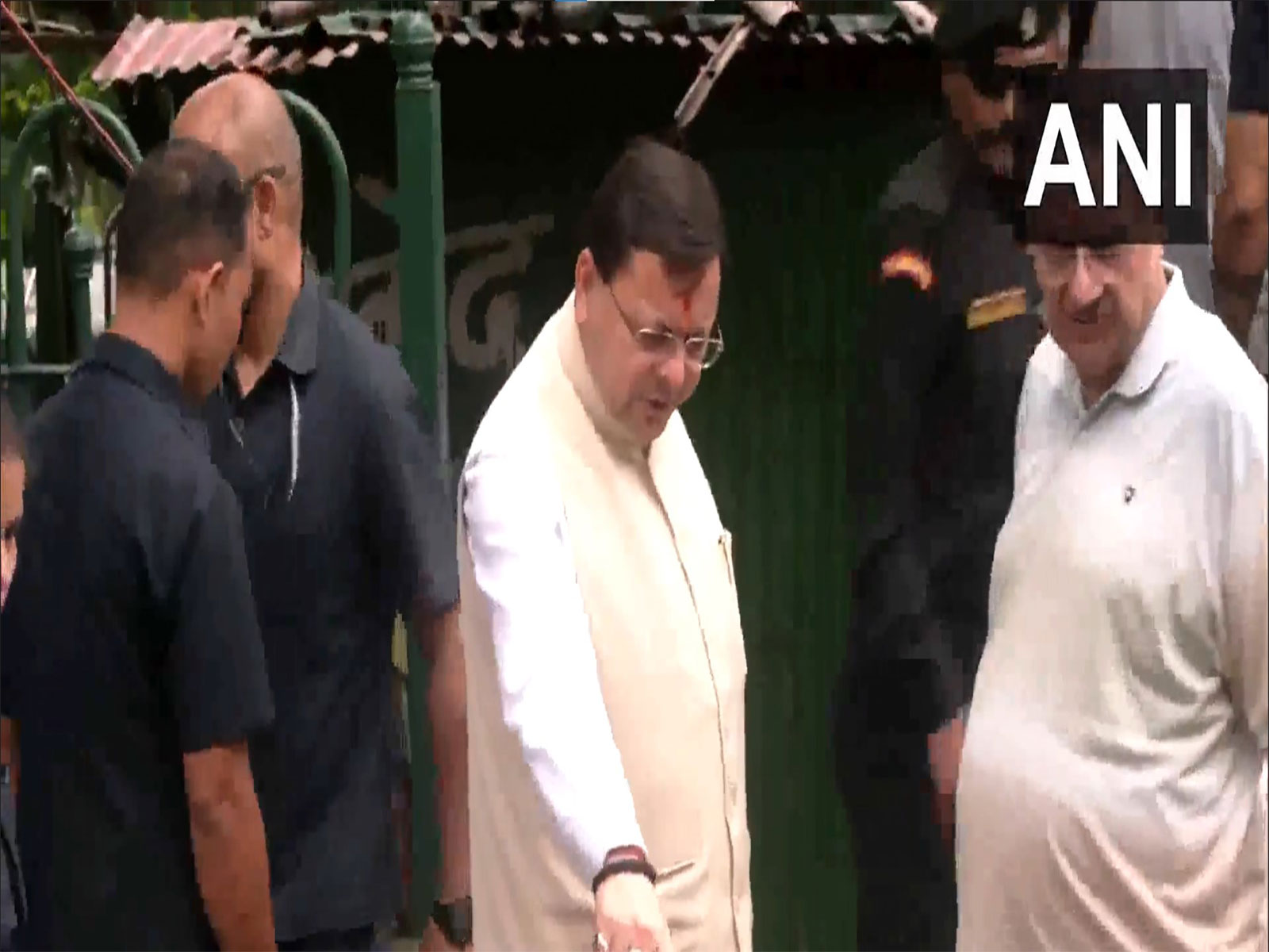  Uttarakhand CM Dhami conducts an inspection in the disaster-affected areas. (Photo/ANI)