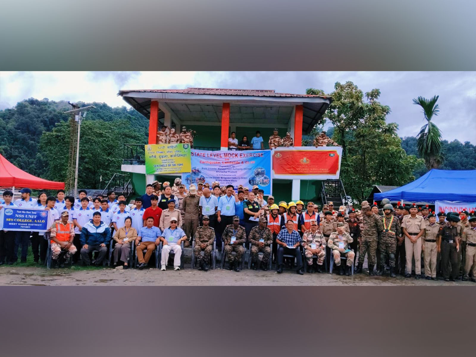 Arunachal Pradesh: Indian army, SDRF, police in joint operation conducted earthquake response mock drill at West Siang's Along (Photo/ANI)
