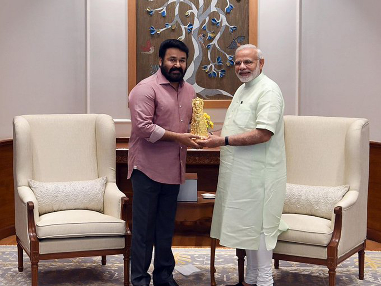 PM Modi, Actor Mohanlal (Photo/X@narendramodi)