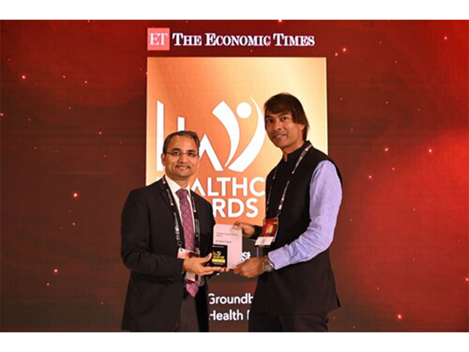 Dr. David V. Rajan Honoured as 'Best Orthopaedic Surgeon of the Year 2025' at ET Healthworld Healthcare Awards 2025