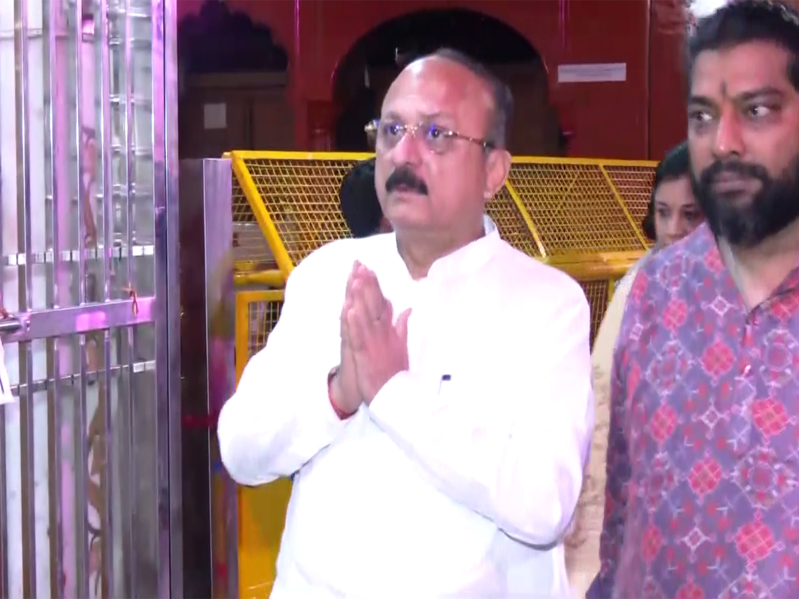 Delhi Minister Ashish Sood visits Kalikaji Temple on fourth day of Navratri (Photo/ANI)