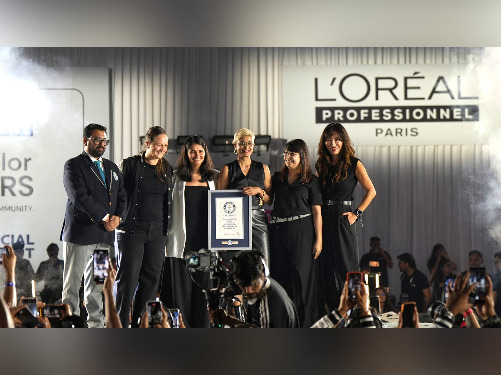 L'Oreal Professionnel sets GUINNESS WORLD RECORDS title for "Most people coloring hair"