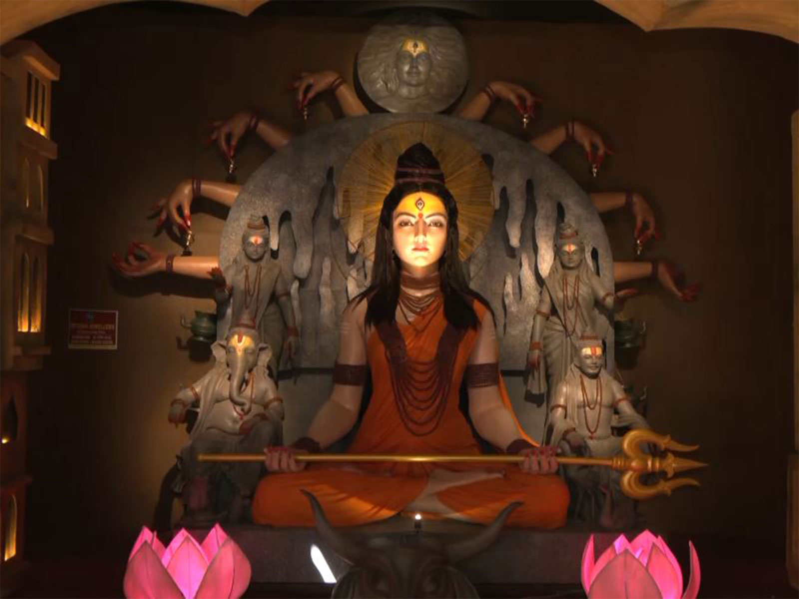 Kolkata's silicon Goddess Durga idol (Photo: ANI)