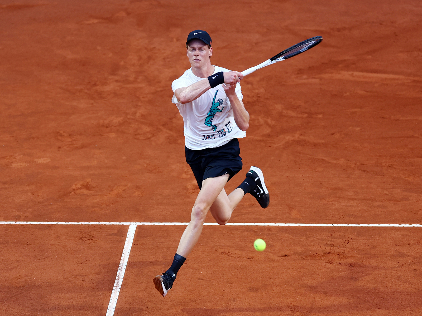 Jannik Sinner in action (Photo/Reuters)
