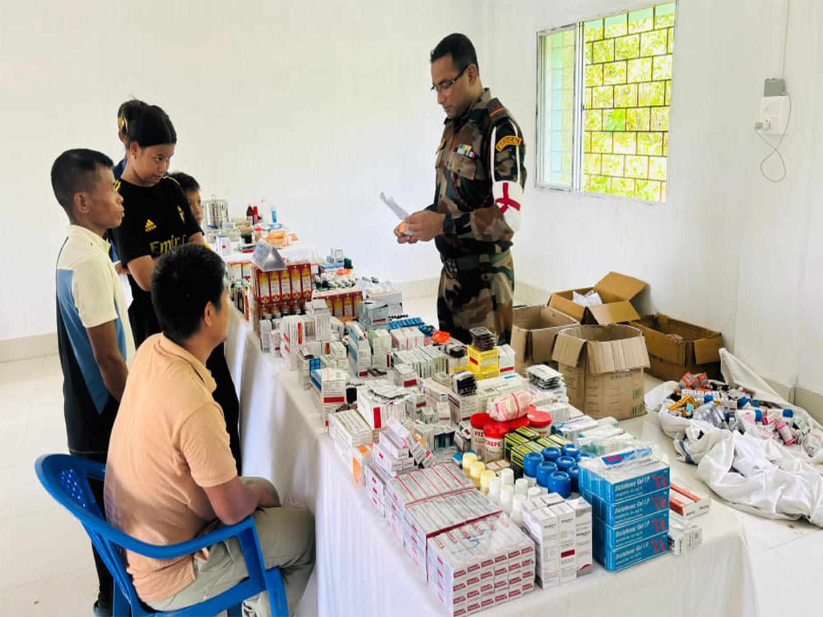 Assam Rifles conducts medical camp for BRU migrants in Tripura (Photo/Assam Rifles)