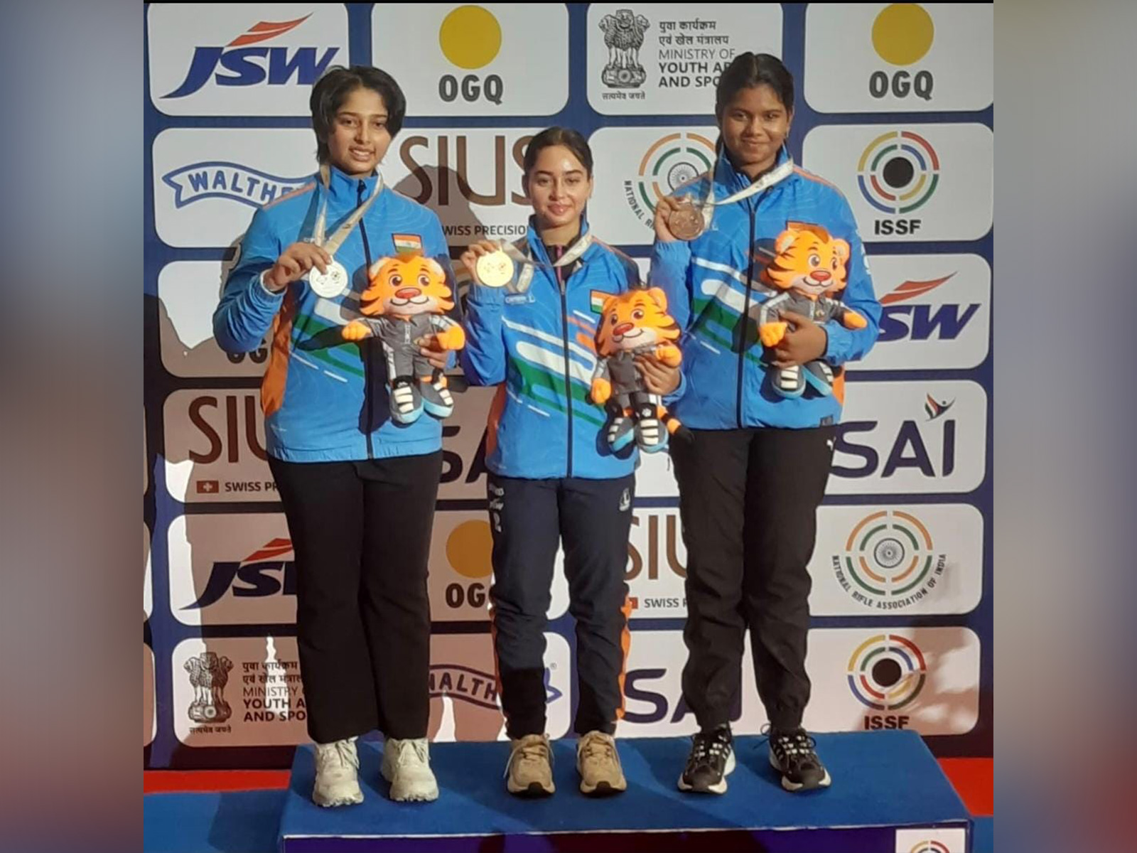 Team India did a podium sweep in women's 10 m air rifle event. (Photo: NRAI)