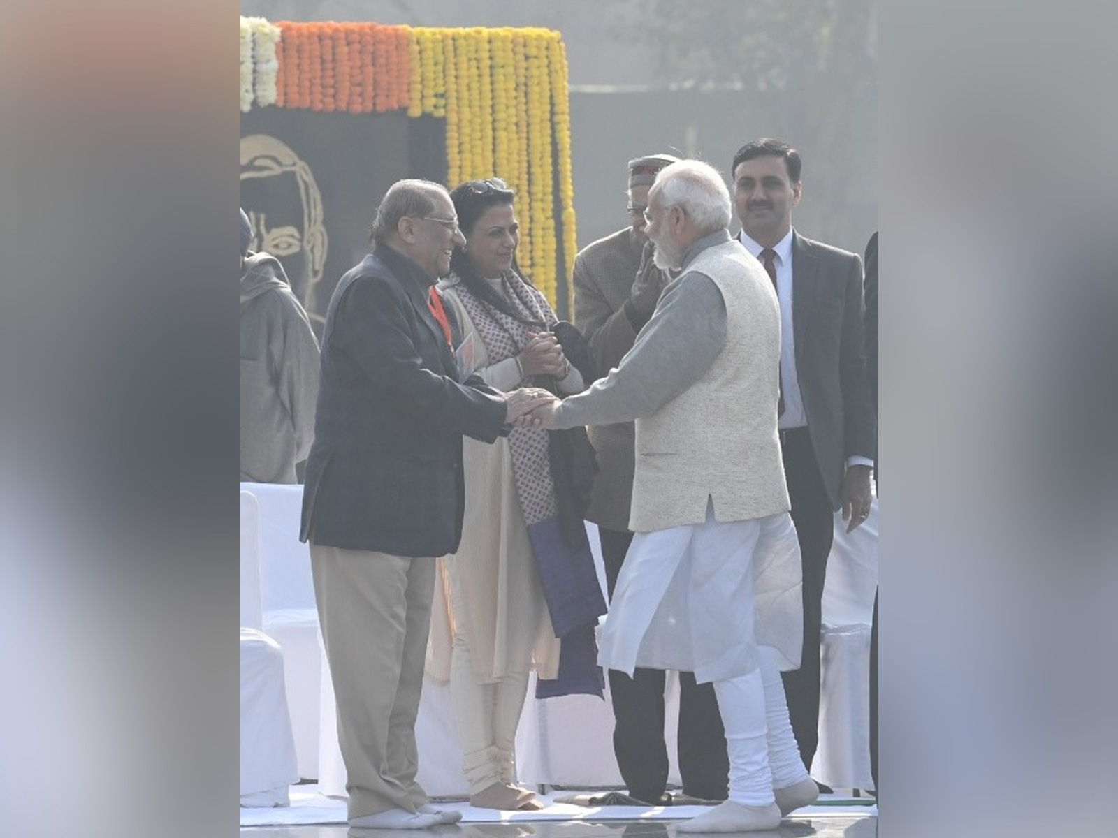 Prime Minister Modi condoles death of BJP Delhi unit's first President Vijay Kumar Malhotra (Photo/@narendramodi)