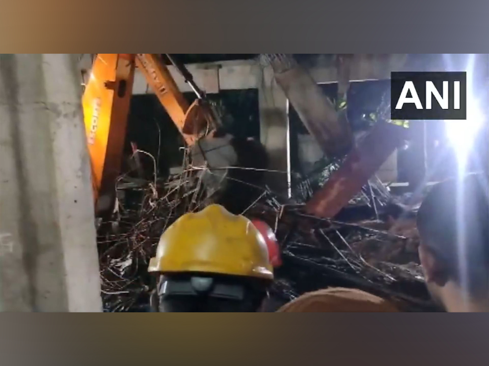 Rescue personnel at work (Photo/ANI)