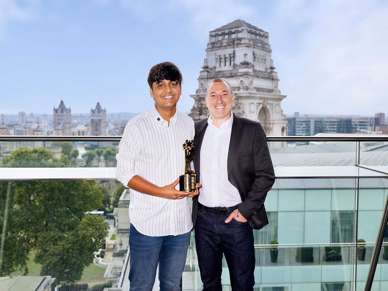 Nathan Schultz, CEO of Chegg, Awards Adarsh Kumar the Chegg.org Global Student Prize in London
