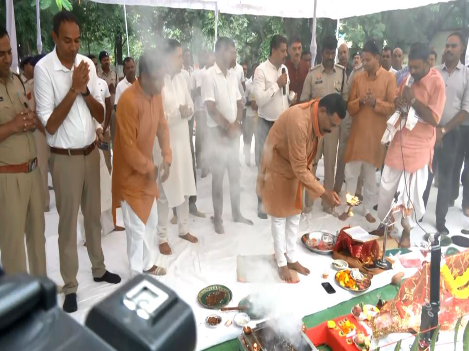 Raipur Police performs "Shashtra Pooja" on Vijayadashmi (Photo/ANI)