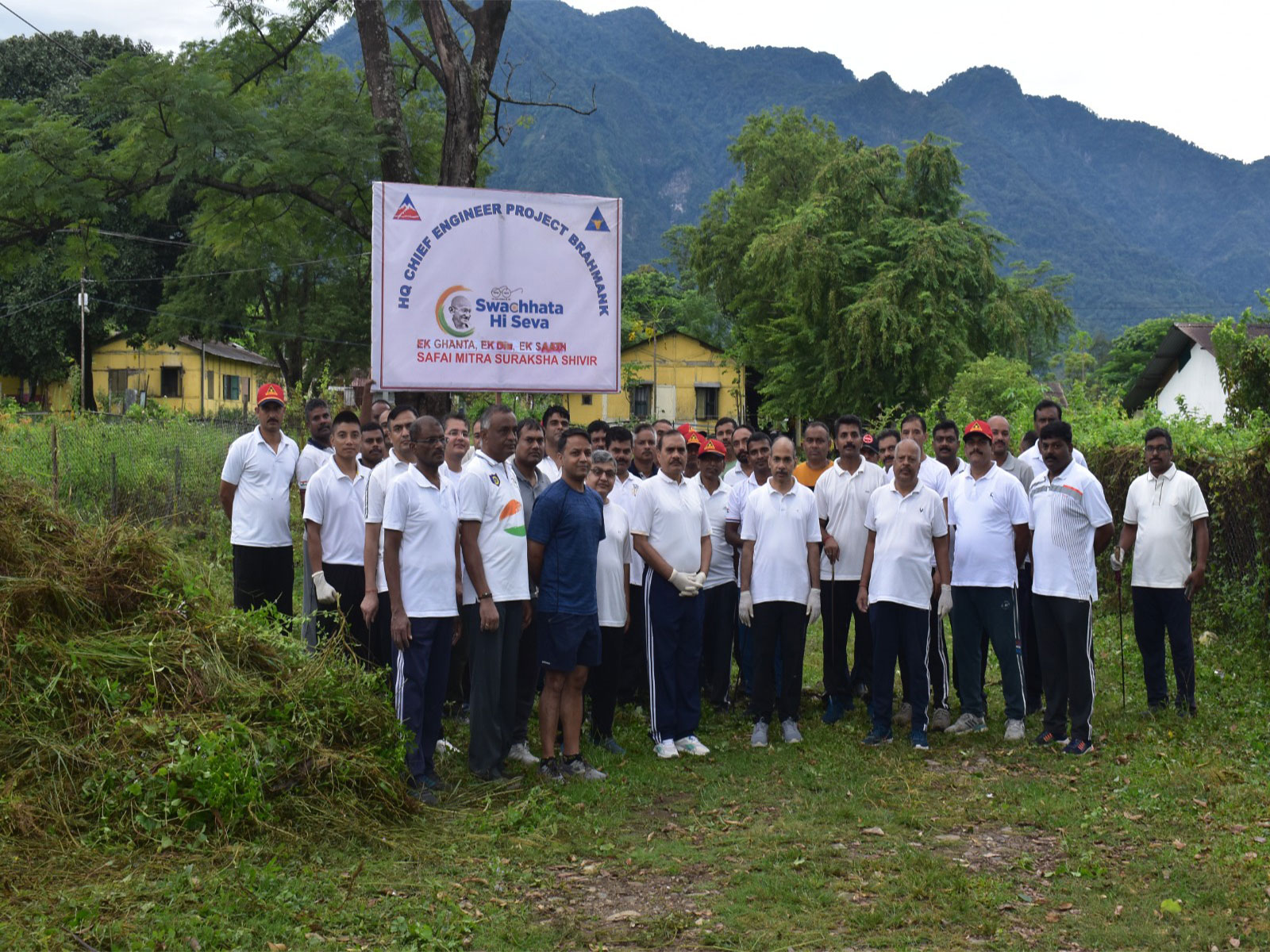 BRO launches month long Swachhata Abhiyan (Photo/MinistryofDefence)