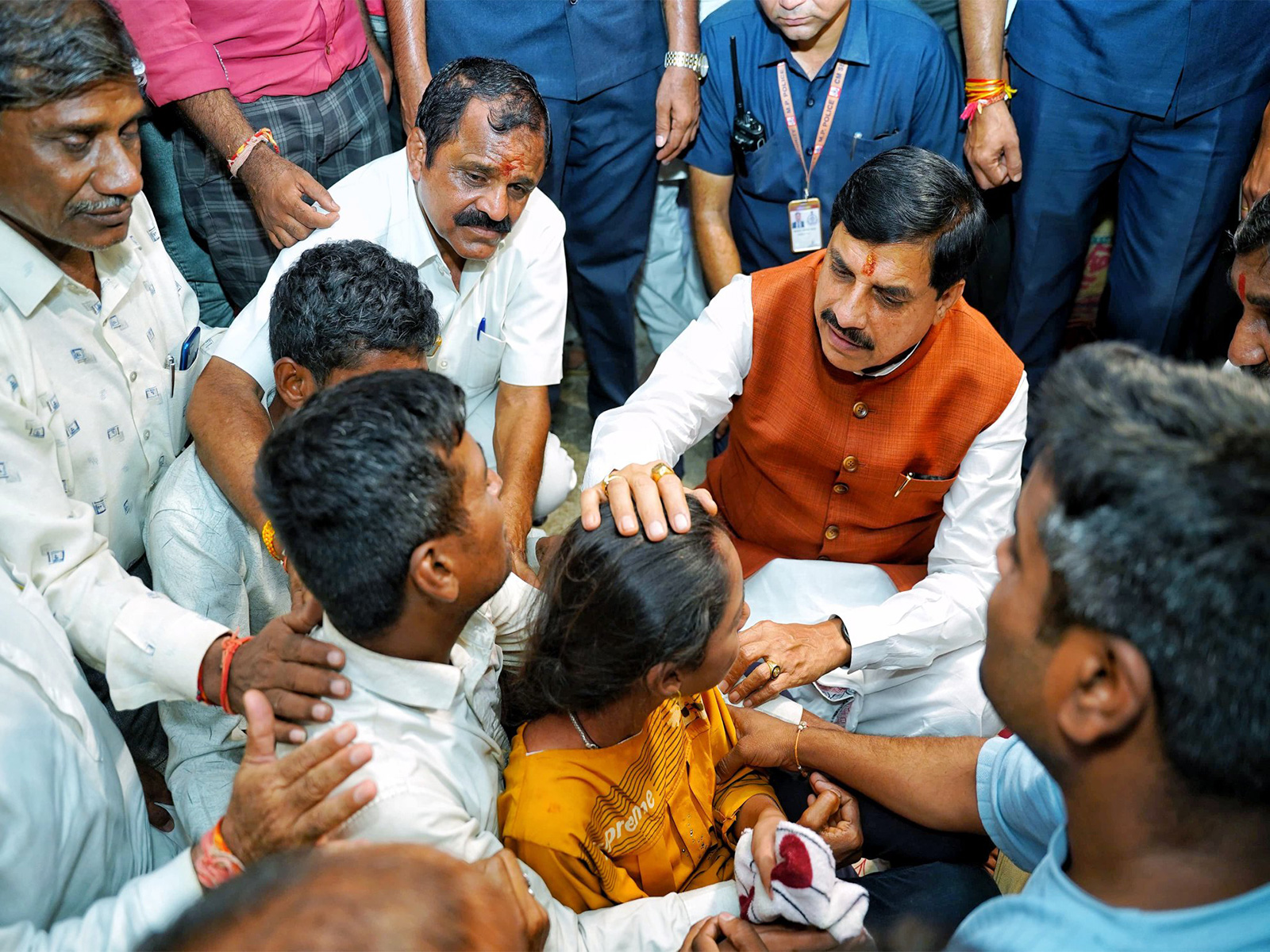 MP CM Mohan Yadav is consoling the bereaved family in Ujjain (Photo / X @DrMohanYadav51)