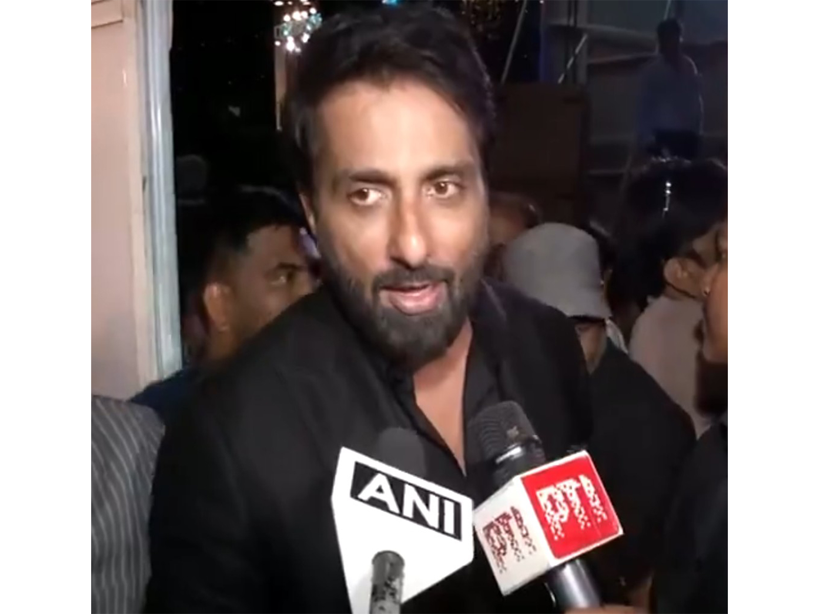 Actor Sonu Sood (Photo: ANI)