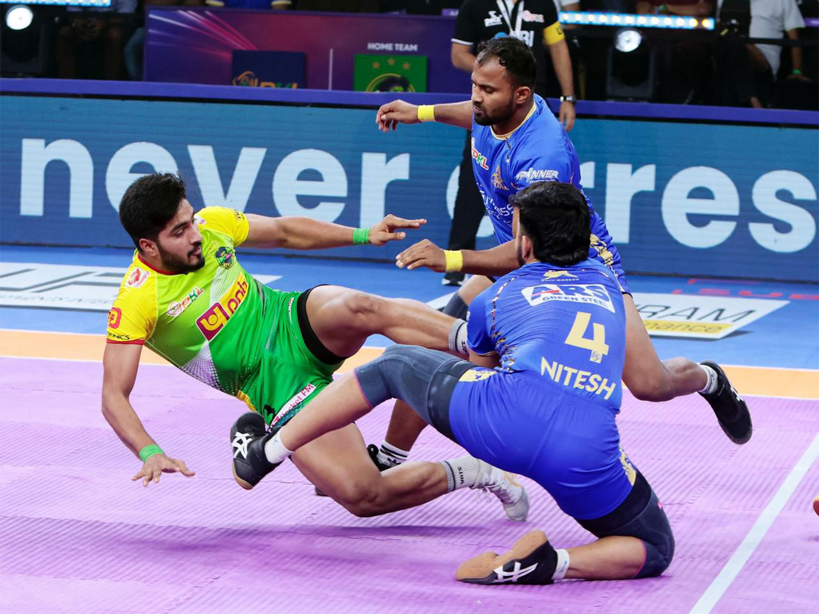 Players in action during the match (Photo: PKL)