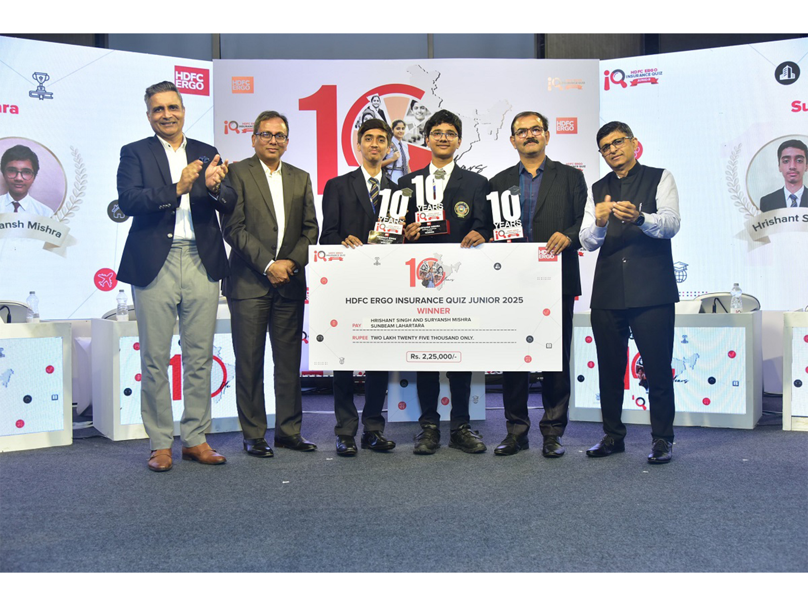 Anuj Tyagi, Managing Director and Chief Executive Officer, HDFC ERGO, with the winners of the 10th edition of the HDFC ERGO Insurance Quiz Junior.
