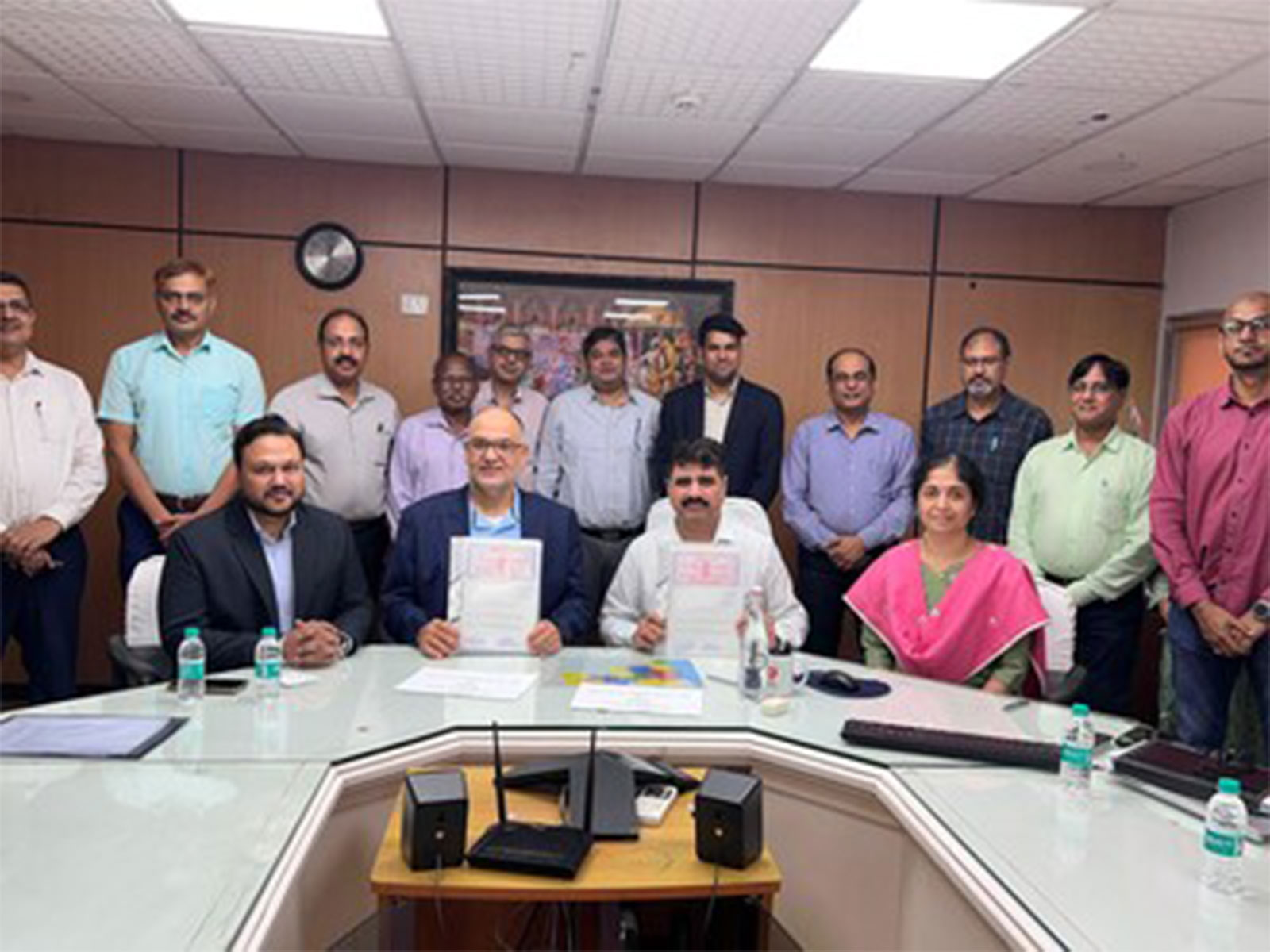  BSNL, in partnership with ACES India, launches its first metro IBS in Maharashtra on Mumbai Metro Aqua Line-3, ensuring seamless 4G & 5G connectivity for commuters.