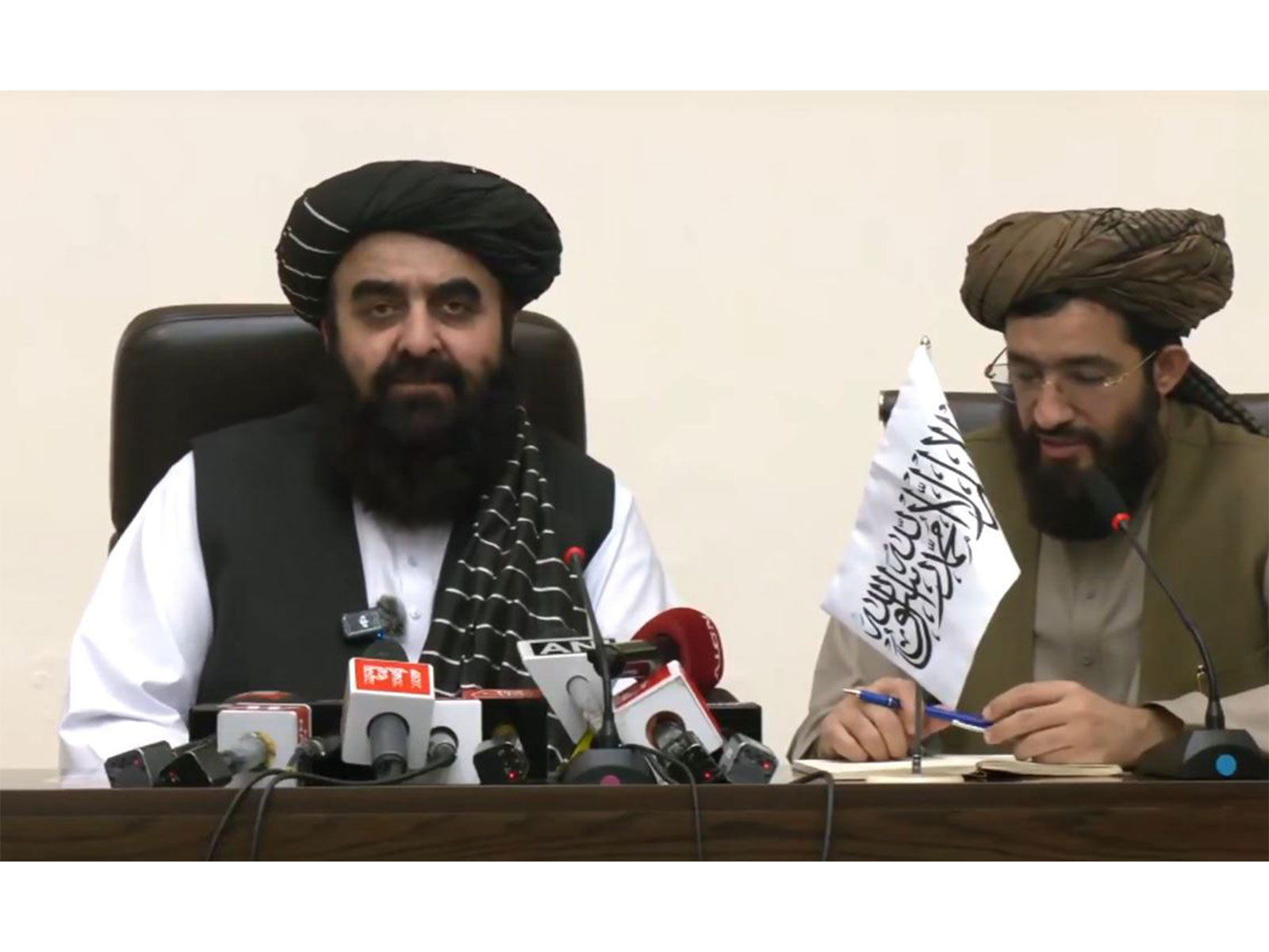 Afghanistan FM Mawlawi Amir Khan Muttaqi addressing a press conference in Delhi (Photo/ANI)