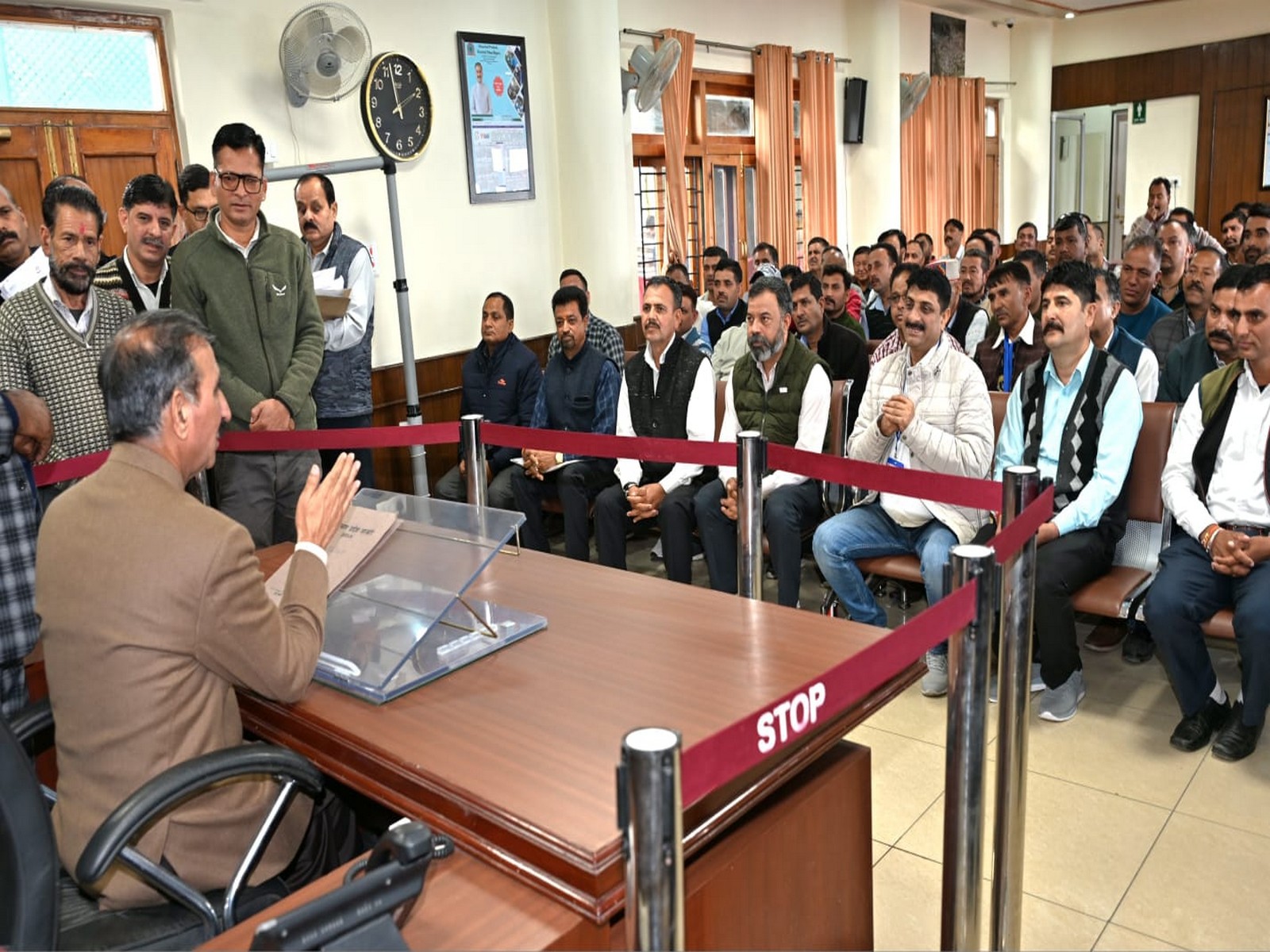 "Himachal Pradesh Chief Minister held a public grievance (Photo/Himachal CMO