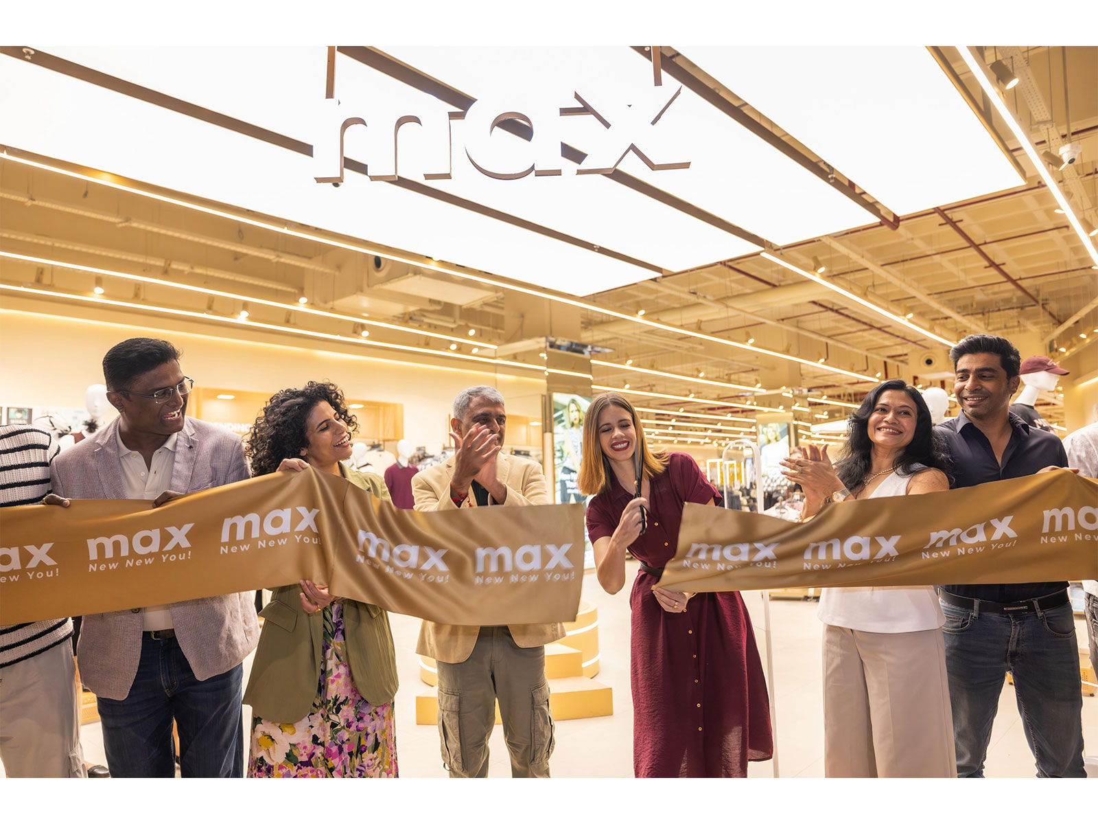 Kalki Koechlin inaugurated Max Fashion store in Bengaluru.