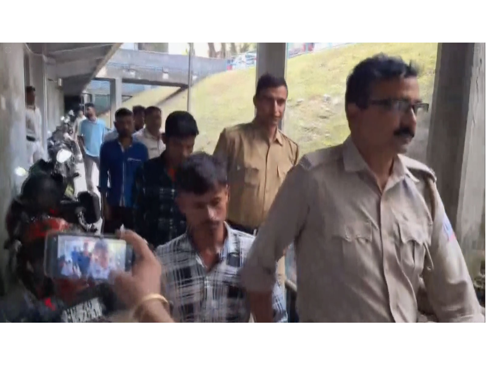 WB Police produce two arrested in Durgapur gang rape case in court (Photo/ANI)