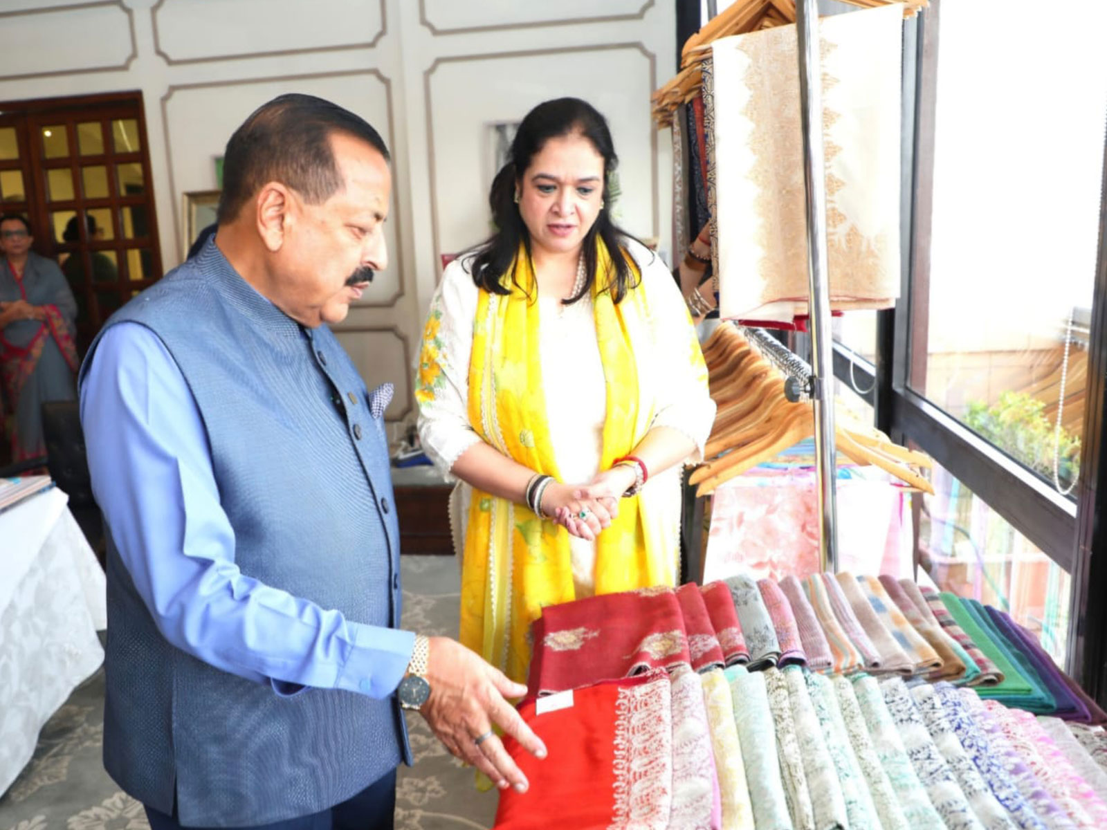 "The Splendour of Kashmir"exhibition organised in Delhi (Photo/ PIB)