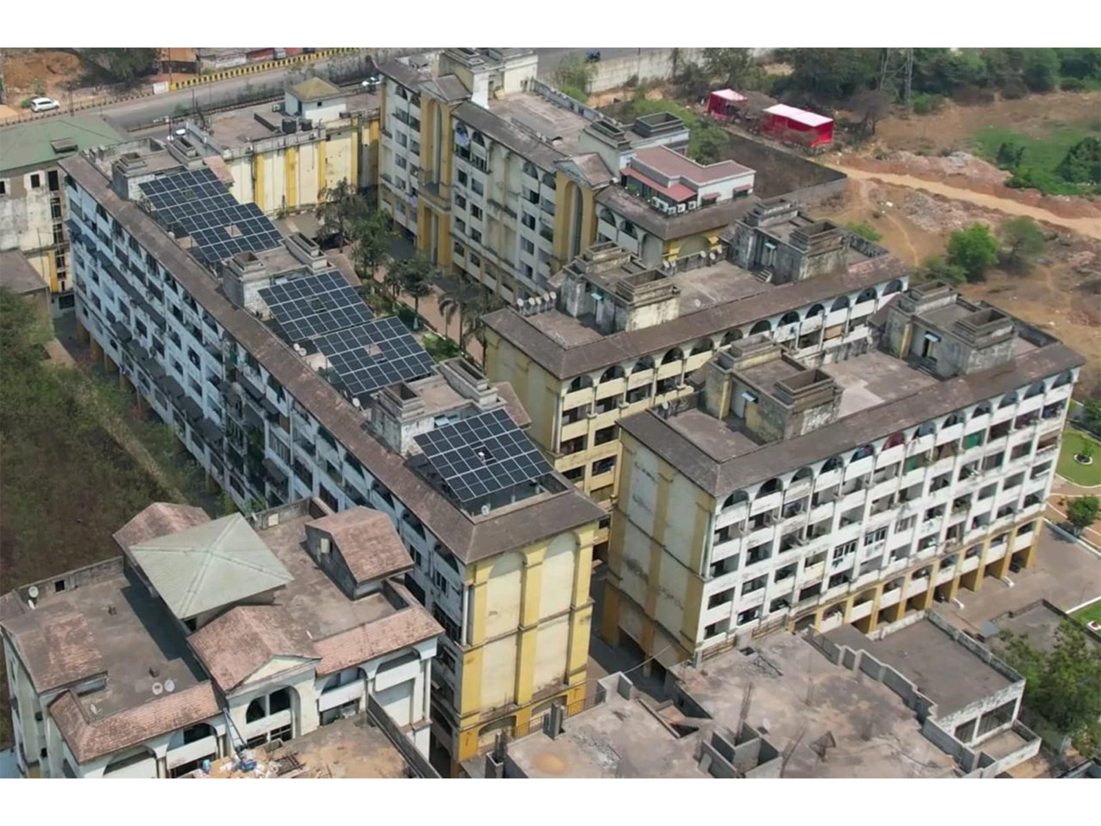 Solar energy installed on the rooftops of buildings (Photo/ Chhattisgarh CMO)