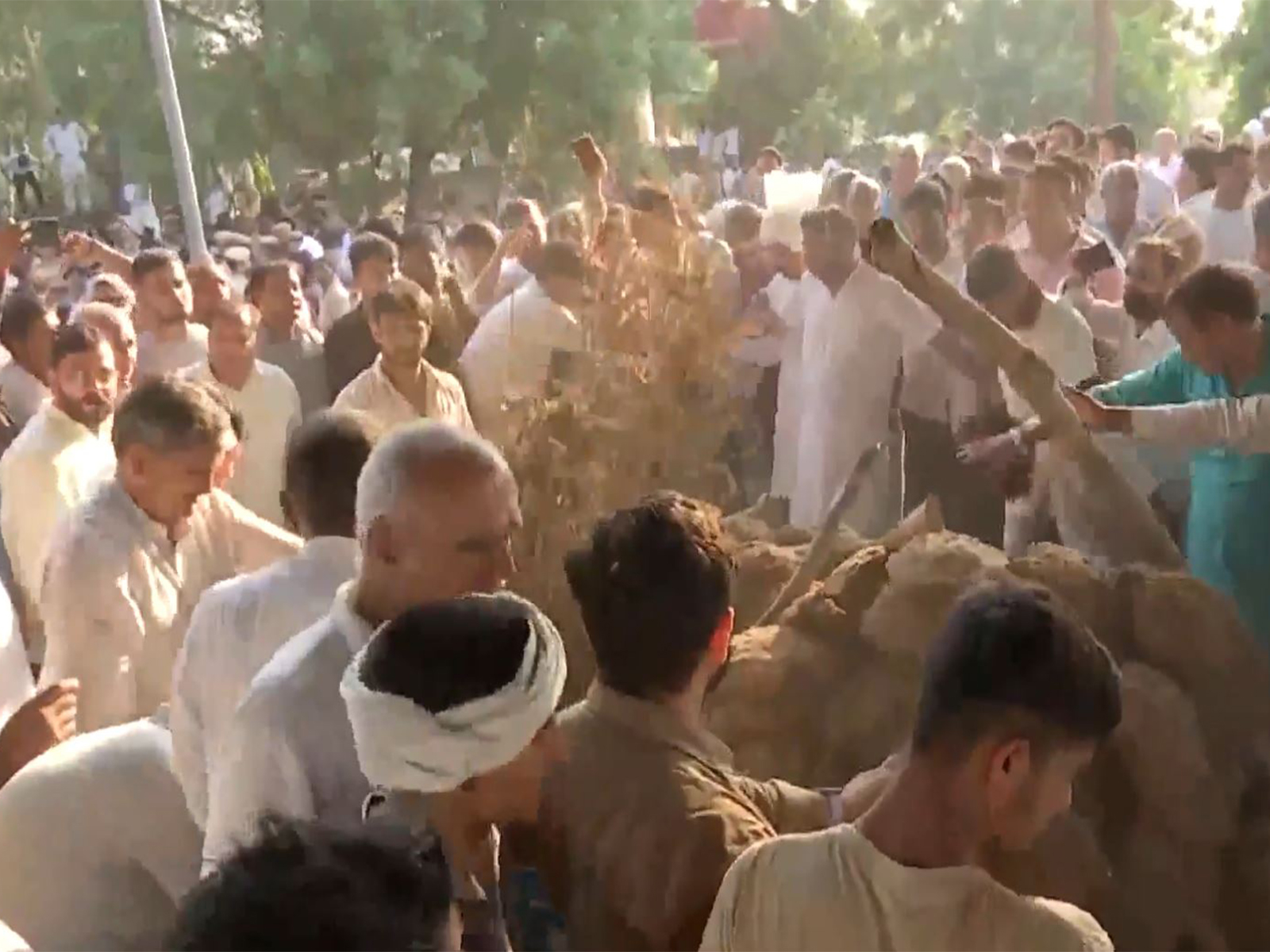 Rohtak ASI Sandeep Lathar cremated in Jind (Photo/ANI)